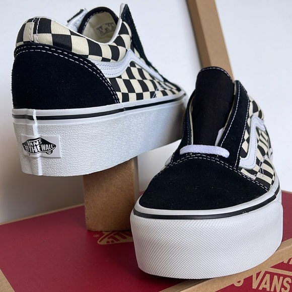 Vans Men’s Old Skool Stacked 
Checkerboard Black/Classic
VN0A7Q5MTYQ
Platforms - Picture 10 of 16